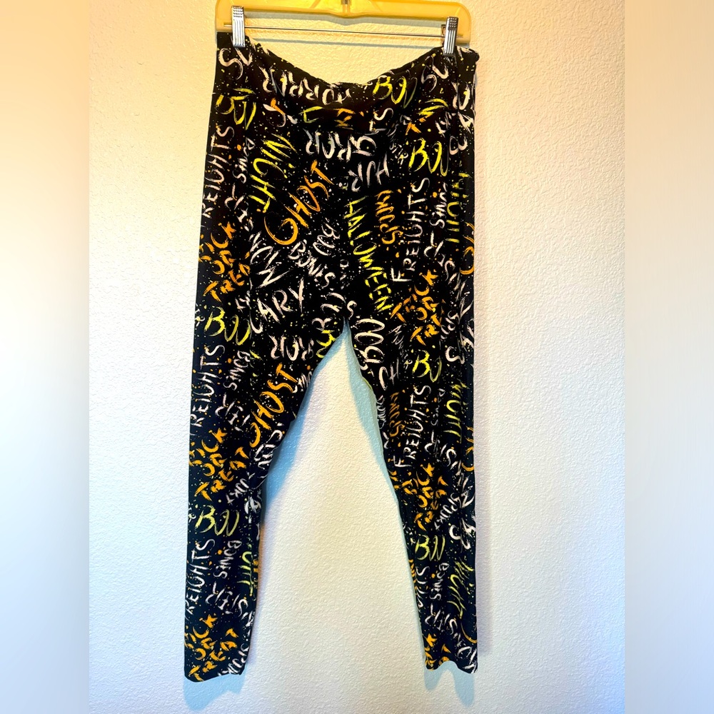 LUC Lularoe TC leggings Halloween words black w/green white orange words soft